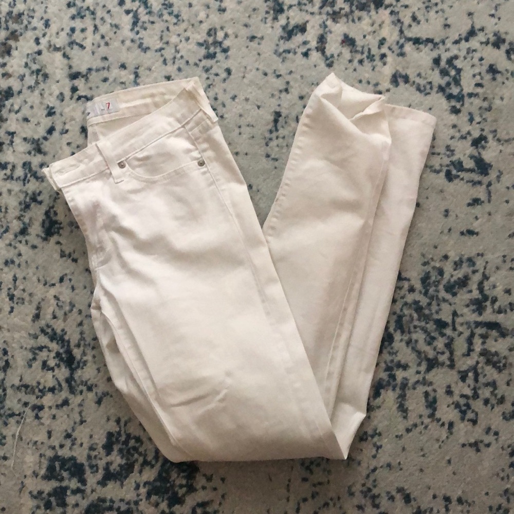 White skinny jeans